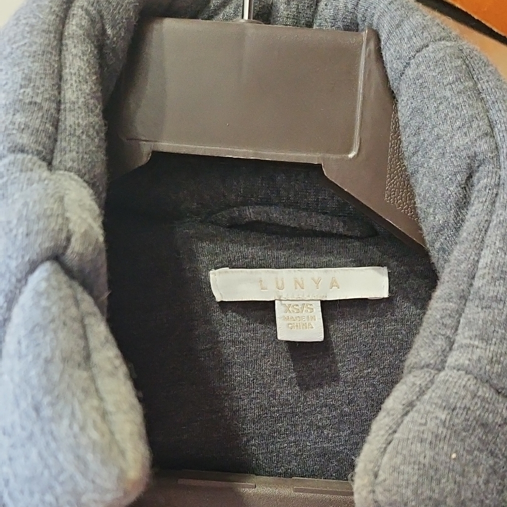 Lunya Gray Quilted Jacket - Picture 4 of 6